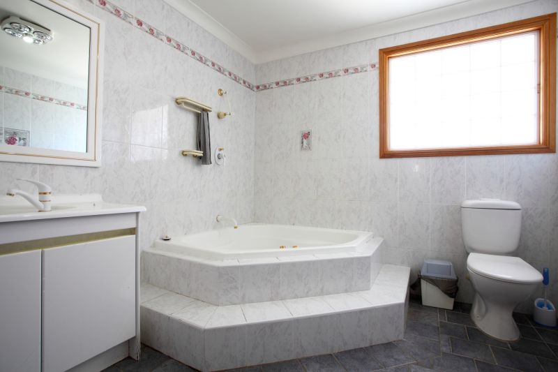 Cost of Bathtub Installation in Waterford, CT